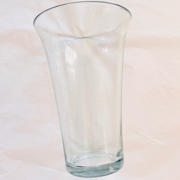 VINTAGE 12” Thick & HEAVY Solid Glass Fluted Vase - 7 LBS!! - Picture 3 of 14